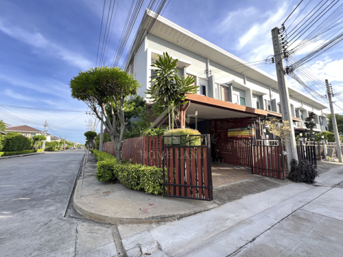 ทาวน์โฮม 2 ชั้น หมู่บ้าน ศุภาลัยวิลล์ เพชรเกษม 69    