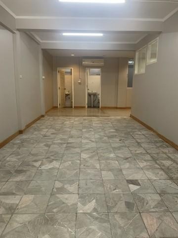 HR 421ให้เช่าบ้าน  ซอยสุขุมวิท 31  ใกล้BTSอโศกสนใจติดต่อ  คุณเจี๊ยบ  Tel. 081  416  4142     Tel. 094  448  5038  id  : jeab_chick    (สามารถแอดไลน์ สอบถามได้  คะ)เหมาะทำออฟฟิศ ย่านสุขุมวิท ขนาดพื้นที่   80 ตรว. พื้นที่ใช้สอย 260 ตรม. ราคา 70,000 บาท/เดือน2 ชั้น 4 ห้องน้ำ 2  ที่จอดรถ สถานที่ใก้ลเคียงใกล้ มศว. ใกล้BTSอโศกBTSพร้อมพงษ์สนใจติดต่อ  คุณเจี๊ยบ  Tel. 081  416  4142      Tel. 094  448  5038  id  : jeab_chick(สามารถแอดไลน์ สอบถามได้ คะ)PL. Real Estate Brokerบริการรับฝากขาย 