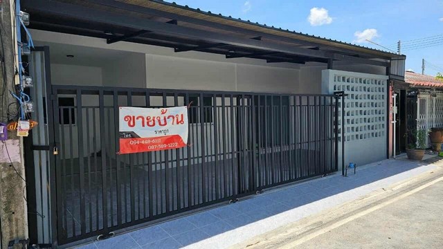 ขายทาวน์เฮ้าส์รีโนเวทใหม่ หมู่บ้านสุขใจวิลล่า1อำเภอเมือง จังหวัดชลบุรี 