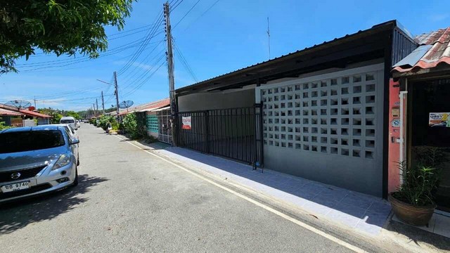 ขายทาวน์เฮ้าส์รีโนเวทใหม่ หมู่บ้านสุขใจวิลล่า1อำเภอเมือง จังหวัดชลบุรี