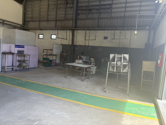 ให้เช่าโกดัง บนที่ดิน 1ไร่ ขนาดพื้นที่ 1,400 ตรม  คลองกันยา  ตำบล แพรกษาใหม่ อำเภอเมืองสมุทรปราการ