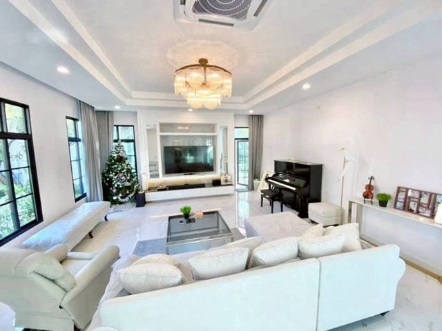 โซนกาดฝรั่ง #หางดง ขายบ้านเดี่ยวสุดหรู 25 ล้าน 256 ตรว. สไตล์ #Neoclassic – บ้านสีขาวหลังใหญ่ ตกแต่งสวย #เฟอร์นิเจอร์ครบ พร้อมเข้าอยู่ทันที