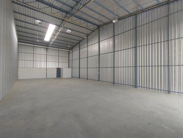 ให้เช่าโกดัง พื้นที่ 185 ตร.ม. ซอยลำลูกกา ตำบลคูคต ลำลูกกา ปทุมธานี ใกล้เชียร์รังสิต