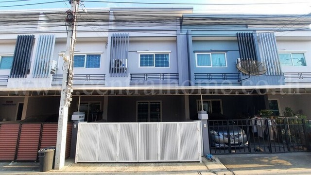 จองด่วน ทาวน์โฮม ดิ เอ็กซ์คูลซีฟ แจ้งวัฒนะ - ติวานนท์ ราคาถูกสุดในโครงการ