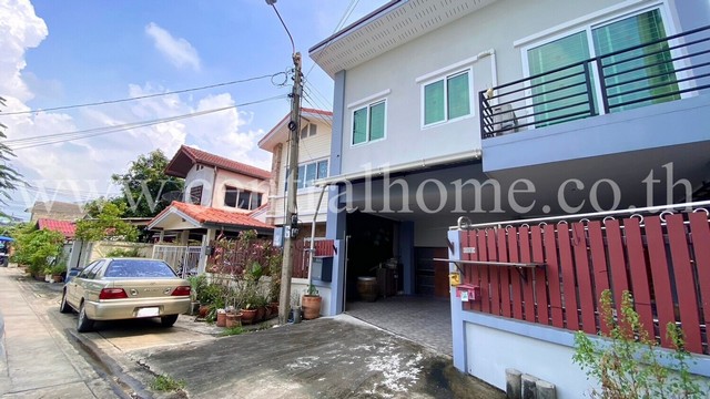 ขายด่วน บ้านแฝด ประชานิเวศน์ 3 นนทบุรี หลังริม แถมเฟอร์นิเจอร์