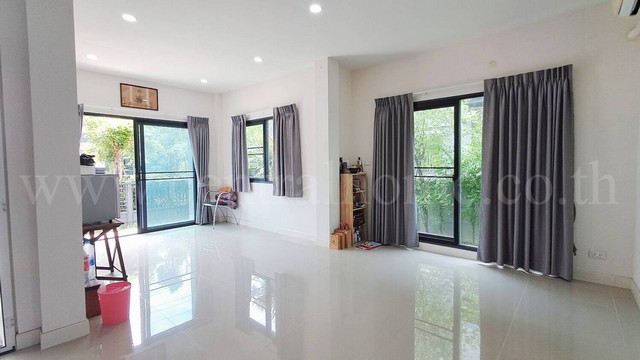 ขายด่วน บ้านเดี่ยว 2 ชั้น เซนโทร สะพานมหาเจษฎาบดินทร์ฯ ถูกสุดในโครงการ