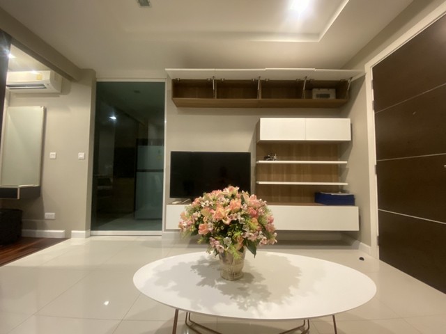 ให้เช่าคอนโด Metropolis Samrong ขนาด 35 ตร.ม. 1 ห้องนอน ห้องมุม ติด BTS สำโรง