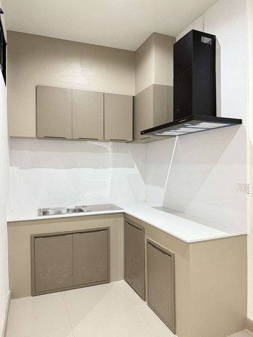 ขายทาวน์โฮมรีโนเวทใหม่ ในเมืองหาดใหญ่  ย่านทำเลธุรกิจ จังหวัดสงขลา