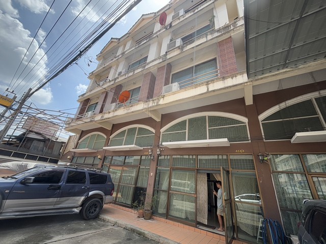 ขายอาคารพาณิชย์ ถนนประชาราษฎร์ ใกล้สถานีรถไฟฟ้าบางโพ กรุงเทพ