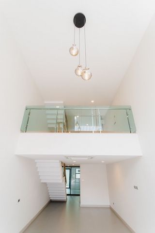 ขายต่ำกว่าราคาประเมิน 23.5 ล้าน อาคารพาณิชย์ 3 ชั้น 6 คูหา #วัดเกต #อำเภอเมือง #ติดตลาดสันป่าข่อย #ใกล้ถนนเจริญเมือง