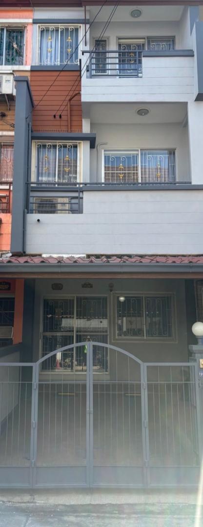 ให้เช่าทาวโฮม 3 ชั้น 197 ตร.ม. 3 ห้องนอน นวลจันทร์-รามอินทรา ใกล้แฟชั่นไอซ์แลนด์