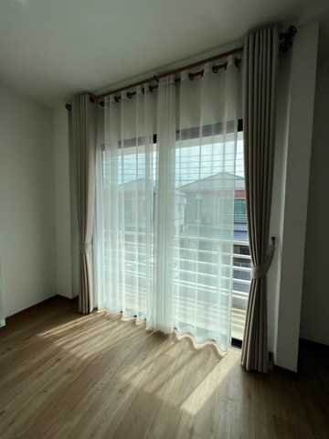 บ้าน บ้านเดี่ยว ใจกลางชลบุรี 54 sq.wa 0 NGAN 0 RAI 3นอน3BR 5003745 B. เดินทางง่าย