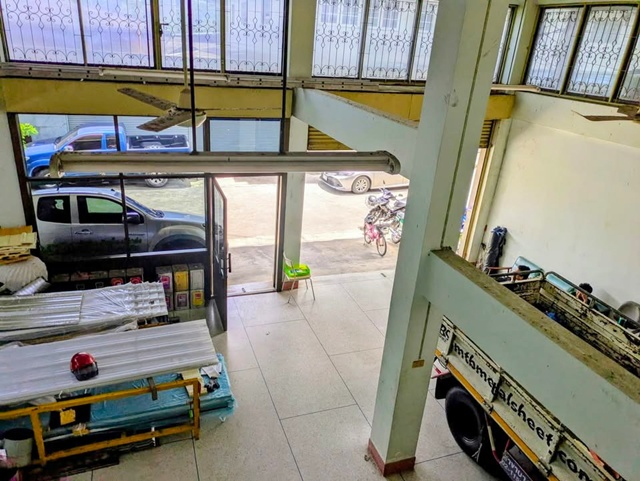 ตีทะลุกัน กว้าง ใหญ่  48 ตร.วา. บางมด ให้เช่าอพาร์ทเมนท์ 5 ชั้น 3 คูหา 960 ตร.ม