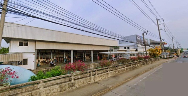 ตลาดแยกทศกัณฑ์ 1.9 ก,ม MRT หลักสอง 2.5 กม. ให้เช่าด่วน โชว์รูมรถยนต์ ขนาดใหญ่ พร้อมโรงซ่อม  500 ตร.วา. 2000 ตร.ม.  เดอะมอลล์บางแค 2.3 กม.