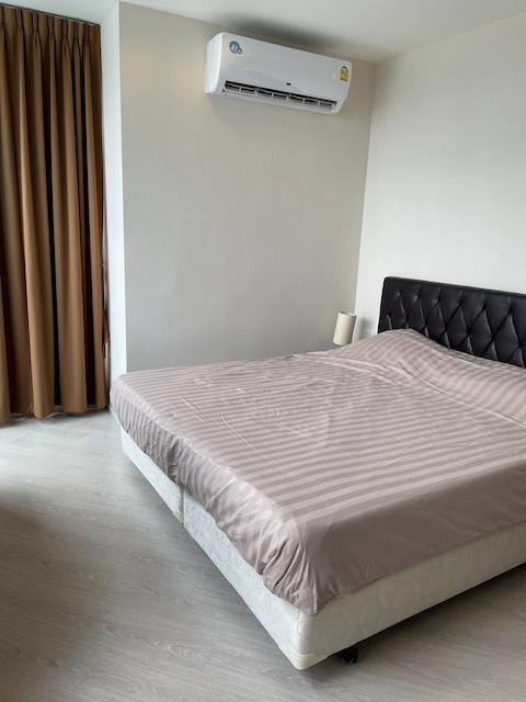 Rhythm Sukhumvit 44 safe convenient peaceful 17th floor BTS Phra Khanong