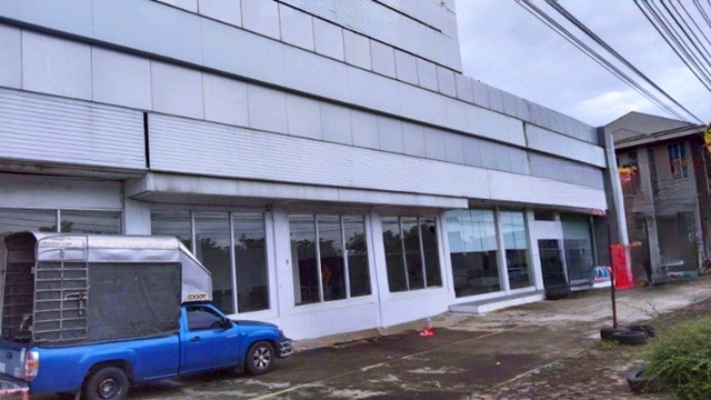 ให้เช่าด่วน โชว์รูมรถยนต์ MRT หลักสอง 2.5 กม. ตลาดแยกทศกัณฑ์ 1.9 กม. ขนาดใหญ่ พร้อมโรงซ่อม  500 ตร.วา. 2000 ตร.ม.  เดอะมอลล์บางแค 2.3 กม.