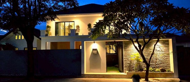 พูลวิลล่าหรู 2 ชั้น ทำเลเงียบสงบ บรรยากาศดี โซนแม่โจ้ สันทราย 