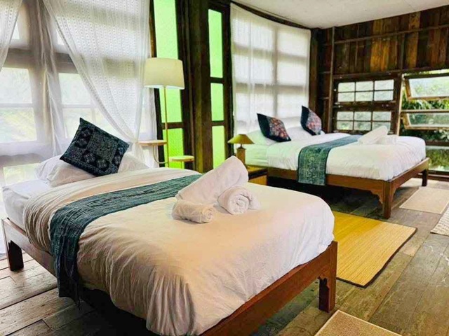 AIR BNB พืชสวนโลก 3.3 กม. ให้เช่าคาเฟ่อาคารโดดเด่น 455ตร.ม. 255ตร.วา.  6 นอน สนามบินเชียงใหม่5.16กม.  6 น้ำ   ถ.รอบเมืองเชียงใหม่