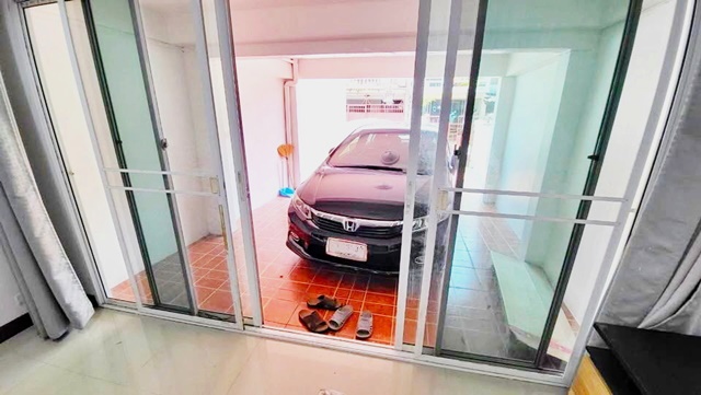 ให้เช่าทาวน์เฮ้าส์ 2 ชั้น 19 ตร.วา ม.ธุรกิจบัณฑิตย์ 3 กม. 139ตร.ม. ประชาชื่น 39-45 เขตบางซื่อ เดอะมอลล์ งามวงศ์วาน บองมาร์เช่ 1.5 กม.