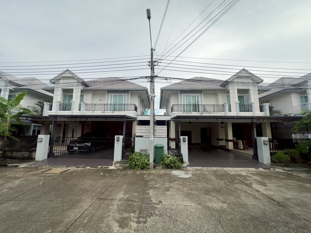  บ้านเดี่ยว 2 หลัง เชื่อมถึงกัน SKY ดอนเมือง – สรงประภา 111 ตร.วา 6 นอน 6 น้ำ    เดินเชื่อมเข้าหากันได้ เหมาะสำหรับครอบครัวใหญ