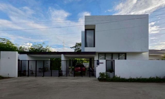 โซนสันกำแพง ขายบ้าน style modern 7.99 ล้าน 100 ตรว. ทำเลดี ราคาขึ้นทุกปีแบบไม่หยุด #เนื้อที่เหลือสามารถสร้างสระว่ายน้ำได้อีก