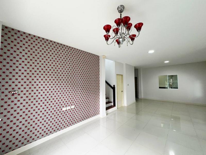 ขายบ้านเดี่ยว 2 ชั้น ทำเลดี ซอยตรงข้าม หน้าสโมสร มีฟิตเน็ต หมู่บ้าน แลนซิโอ รามคำแหง - กรุงเทพกรีฑา