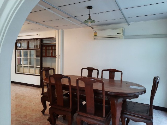 ให้เช่าบ้านเดี่ยว2ชั้น ถนนประชาราษบำเพ็ญ แอร์เฟอร์นิเจอร์ครบ 3ห้องนอน3ห้องน้ำ ราคาเช่าเดือนละ35,000บาท