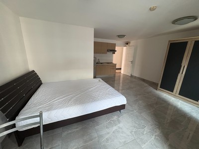 ห้องมุม คุ้มค่า ! ขายคอนโดชาโตว์ อินทาวน์ รัชดา 13 (Chateau In Town Ratchada 13) 32.4 ตร.ม ชั้น 6 ใกล้ MRT ห้วยขวาง ใกล้ ตลาดห้วยขวาง