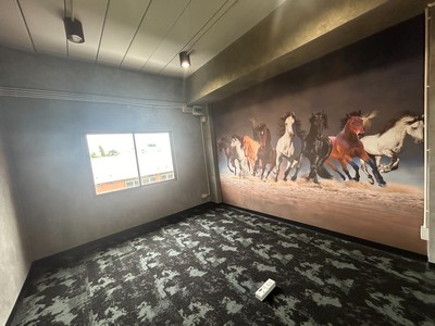 ใจกลางย่านเลียบด่วนฯ ! ให้เช่าออฟฟิศ 5 ชั้น,ซอยนวลจันทร์​ 31 (10 ม. ถึง ถนนใหญ่) 32 ตร.ว, 4 จอด สภาพดี พร้อมใช้งาน! ด่วนมาก !!