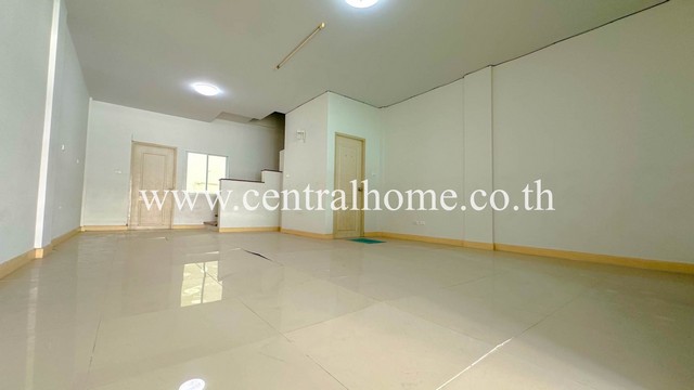 ขายด่วน ทาวน์โฮม 3 ชั้น เดอะ ริช บิซ โฮม สุขุมวิท 105 ใกล้ รถไฟฟ้าสายสีเหลือง ศรีลาซาล