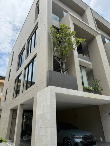 ให้เช่า Home office หรู 4 ชั้น พื้นที่ใช้สอย 527 ตร.ม ซอยนาคนิวาส เอกมัย-รามอินทรา หลัง Central Eastville มีลิฟต์ในตัว เหมาะทำออฟฟิศ 