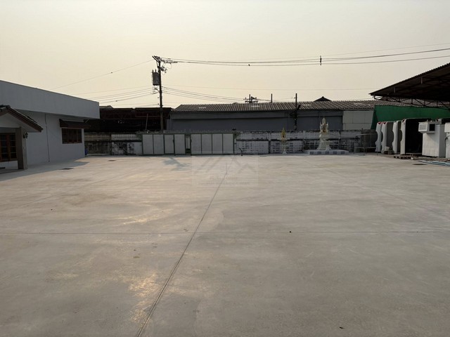 ให้เช่าอาคาร 1 ชั้น ในพื้นที่รวม 1022 ตรม. ซอยเรวดี ถนนติวานนท์ ใกล้รถไฟฟ้าสายสีม่วงสถานี กระทรวงสาธารณสุข