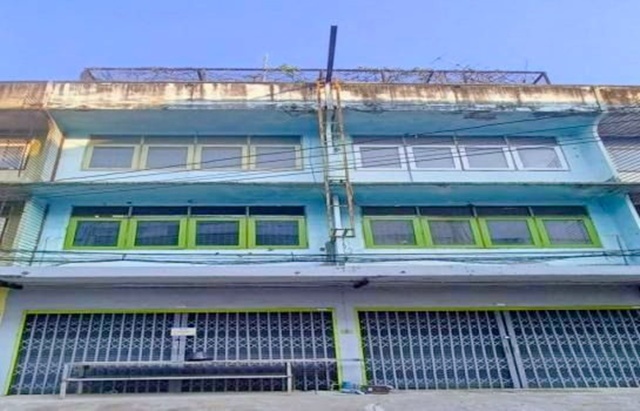 ให้เช่า อาคารพาณิชย์ 3.5 ชั้น 2 คูหาตรงข้าม Termial21 BRT เจริญราษฎร์ 359 ม. 34 ตร.วา. 430 ตร.ม.  ติดถนนใหญ่ โฮมโปร พระราม 3 1.5 กม.