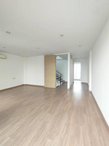 ให้เช่าทาวน์โฮม 4 ชั้น 300 ตร.ม. 5 ห้องนอน ย่านรามอินทรา ใกล้แฟชั่นไอแลนส์ (จดทะเบียนบริษัทได้)