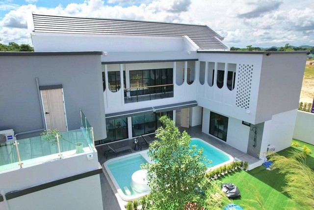 พูลวิลล่าให้เช่าสุดหรู พิกัดห้วยใหญ่   Black Forest pattaya 