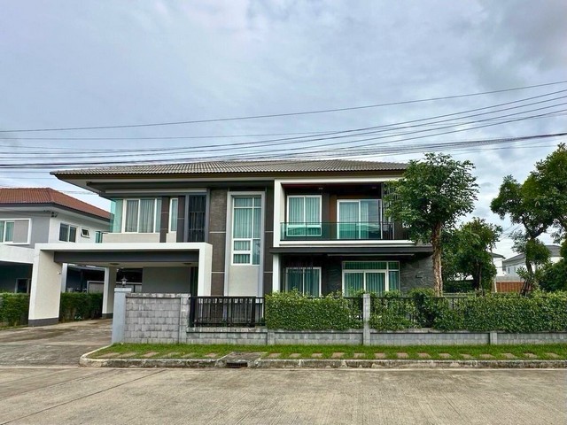 ขายบ้านเดี่ยว 2 ชั้น วรารมย์ พรีเมี่ยม วัชรพล-จตุโชติ ขนาด 121 ตร.วา หลังมุม สภาพใหม่