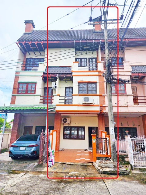 มี 7-Eleven สนามหญ้า 2แอร์ ซอยนวมินทร์ 133-141 ตรงข้ามโลตัส ไทวัสดุ ทาวน์เฮ้าส์ 3 ชั้น 4นอน3น้ำ ทำเลติดถนนใหญ่ บึงกุ่ม 24ตร.วา  274 ตร.ม. 