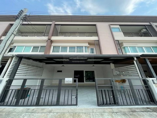 ให้เช่าทาวน์โฮม 3ชั้น โครงการ เดอะริคโค้ ทาวน์ วัชรพล ถนนร่วมมิตรพัฒนา ห้าแยกวัชรพล ใกล้ ตลาดถนอมมิตร