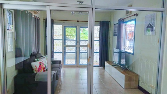 MRT มัยลาภ 2.7 กม.Waterside Karaoke ให้เช่าบ้าน 2 ชั้น 150 ตร.ม. 37 ตร.วา. ย่านเกษตร-นวมินทร์ พร้อมเฟอร์ฯ รร.สตรีวิทยา 2 1.1 กม. 3 นอน 2 น้ำ