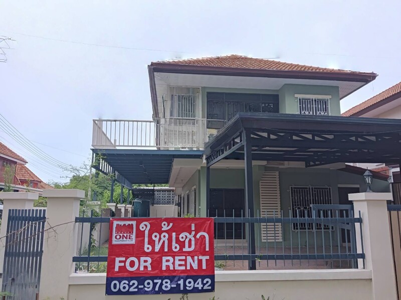 F0151 ให้เช่าบ้านเดี่ยว 2 ชั้น รีโนเวทใหม่ทั้งหลัง  หมู่บ้านรัตนากรวิลเลจ 11 ซอยโรงโป๊ะ ต.ตะเคียนเตี้ย อ.บางละมุง จ.ชลบุรี ค่าเช่าเพียง 25,000 บาท/เดือนเงื่อนไขการเช่ามัดจำ 2 เดือนค่าเช่าล่วงหน้า 1 เดือนต่อสัญญา1ปี รายละเอียดบ้าน✅ พื้นที่ 55 ตารางวา✅ 3 ห้องนอน | 3 ห้องน้ำ✅ 1 ห้องครัว✅ ที่จอดรถในบ้านได้ 3 คัน เฟอร์นิเจอร์ & เครื่องใช้ไฟฟ้า✅ แอร์ 3 ตัว✅ ตู้เสื้อผ้า 2 ใบ สนใจบ้านส