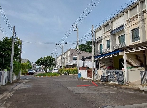 ขายทาวน์เฮ้าส์มือสอง เขตลาดกระบัง กรุงเทพฯ โครงการ เดอะทรอป 2 (The Trop 2)