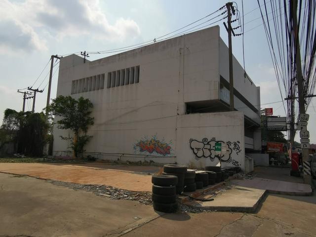 ขาย สำนักงาน ถนนมหาจักรพรรดิ์-ฉะเชิงเทรา เมืองฉะเชิงเทรา PTT13047