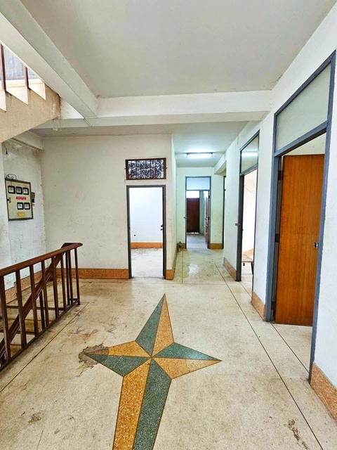 เดอะ เซอร์เคิล ราชพฤกษ์ 300 ม.  ติดริมถนนราชพฤกษ์ แยกไฟฉาย 3.5 กม. ตลิ่งชัน  BTSจรัญ13 2กม.90ตร.วา. 650ตร.ม. 15นอน 15 น้ำ ทำเลดี