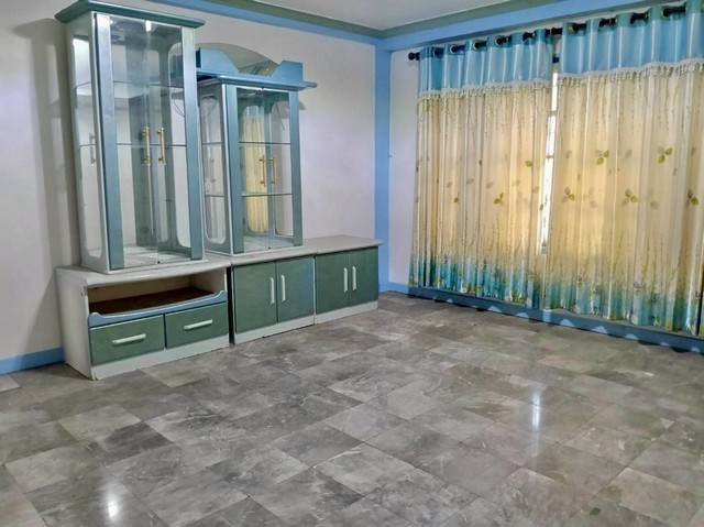 ด่วน ทาวน์เฮ้าส์ 2 ชั้น 18 ตร.วา หมู่บ้านทรัพย์ทวี  ใจกลางเมืองนครสวรรค์  ราคาพิเศษสุด   ZK556