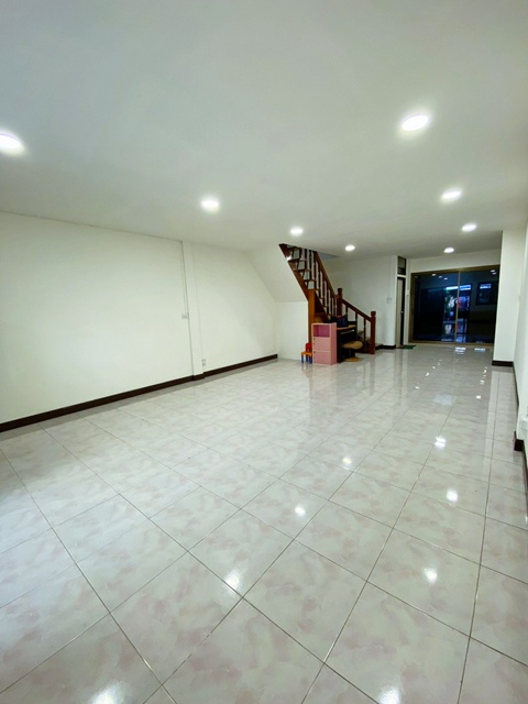 เดอะแจส วังหิน 365 ม.ให้เช่าทาวน์เฮ้าส์ 2 ชั้น 20ตร.วา. 152 ตร.ม. ลาดพร้าววังหิน79-85 BTS เสนานิคม 2.1 กม.