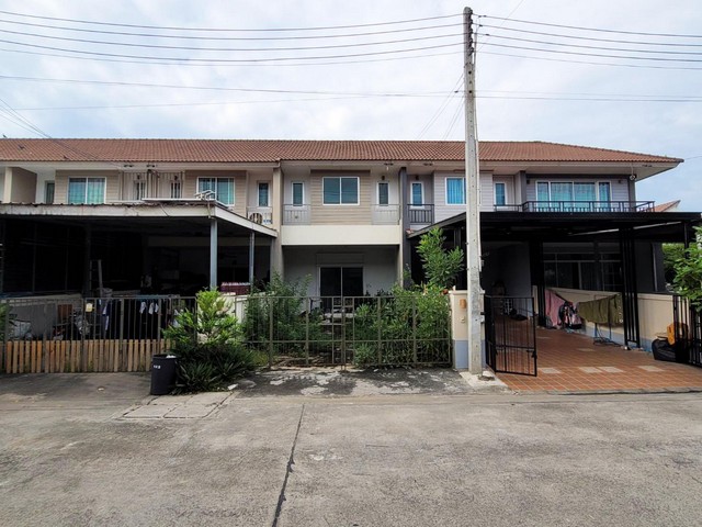 ขาย ทาวน์เฮ้าส์ เอ โทล บาหลีบีช เมืองฉะเชิงเทราฉะเชิงเทรา PTT00030