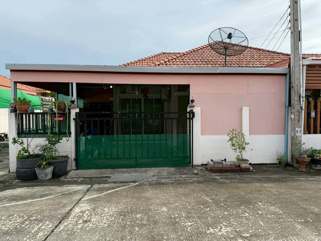 แกรนด์ ทาวน์ 2 บึง-ศรีราชา Grand Town 2 Bueng-Sriracha ทาวเฮ้าส์ 1 ชั้น