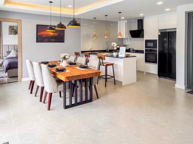 บ้านพูลวิลล่า – ใจกลางเมืองพัทยา ฝั่งทะเล ราคาขาย: 23,900,000 บาท4 ห้องนอน 5 ห้องน้ำ