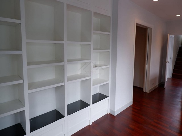 ให้เช่าบ้านเดี่ยวหรู 3 ชั้น 103 ตรว. 5 ห้องนอน โครงการ Grand Bangkok Boulevard พระราม 9 – ศรีนครินทร์ (กรุงเทพกรีฑา) ติดนานาชาติ Wellington