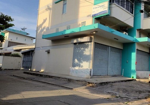 ให้เช่าอาคาร 5 ชั้น 2 คูหา กรุงเทพกร๊ฑา 23 เหมาะทำออฟฟิค สนง. หรือศูนย์กระจายสินค้า